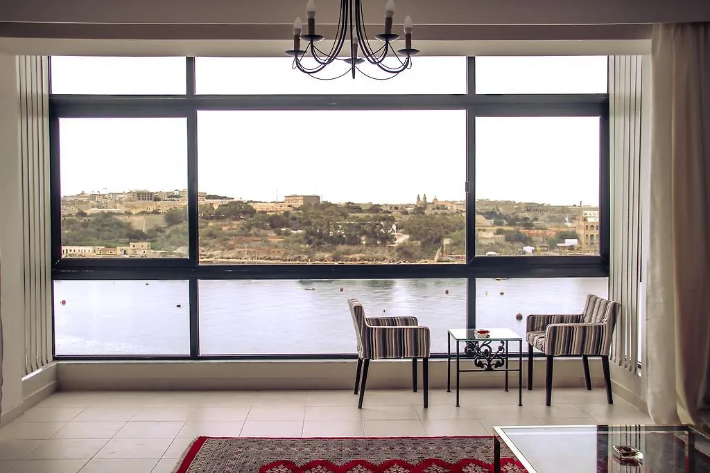 Strand Mansions Sliema 0*,