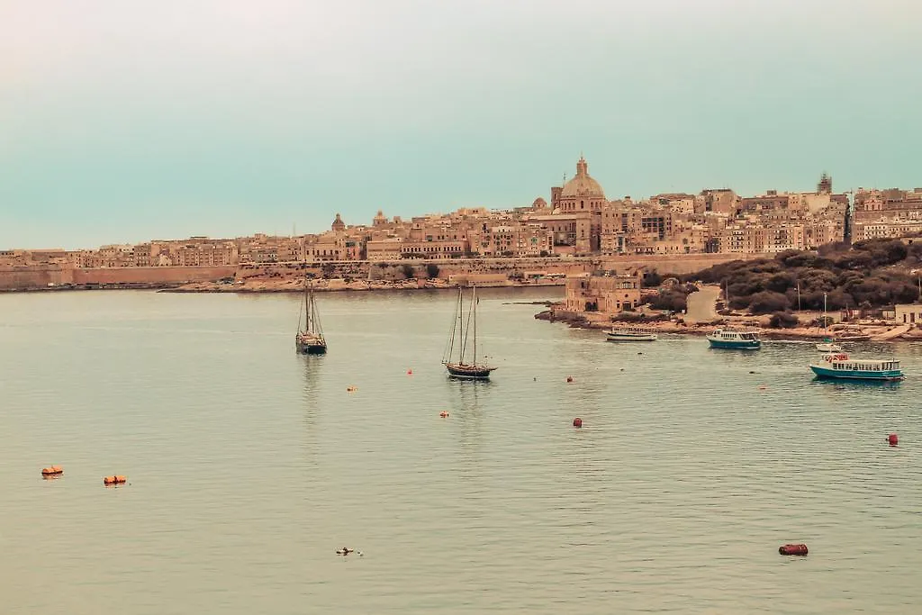 Strand Mansions Sliema