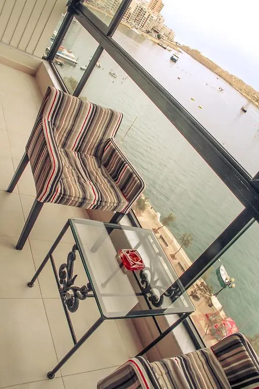 Strand Mansions Sliema 0*,